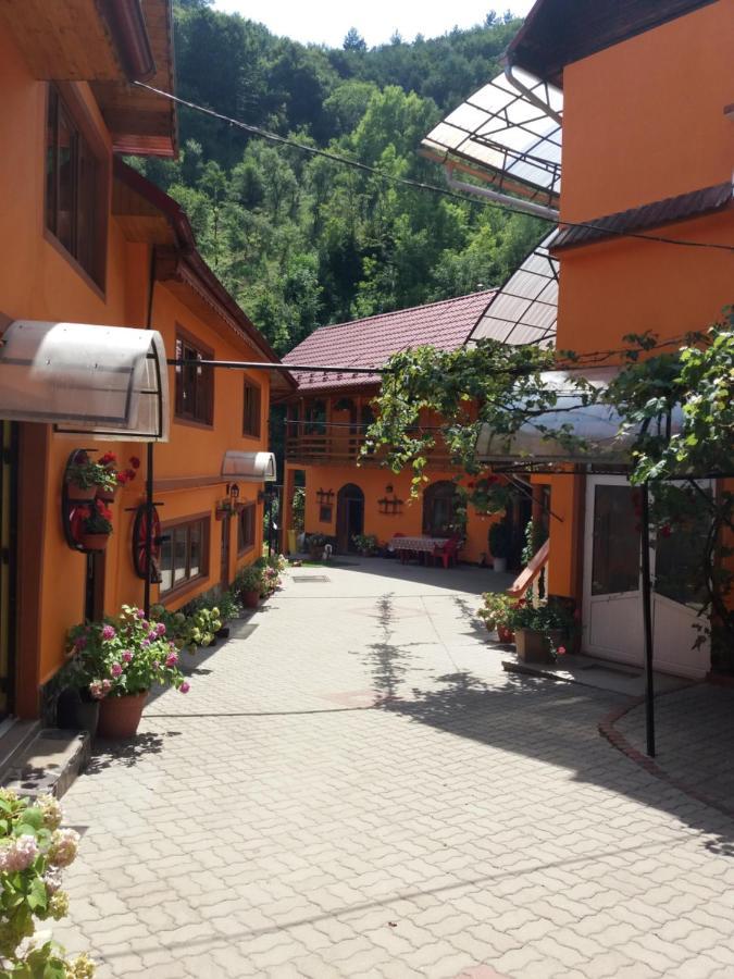 Pension Calborean Talmacel Exterior photo